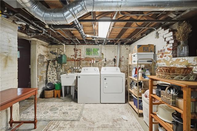 108 W Main Street, South Amherst, OH 44001