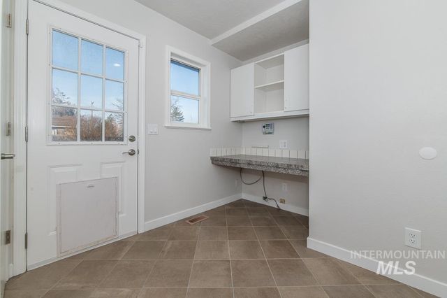 480 E Easy St, Kuna, ID 83634