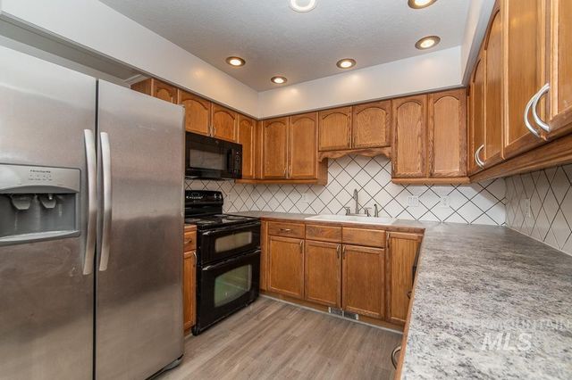 480 E Easy St, Kuna, ID 83634