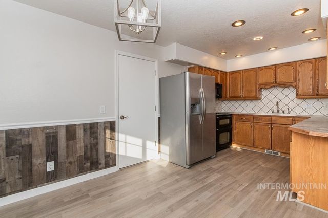 480 E Easy St, Kuna, ID 83634