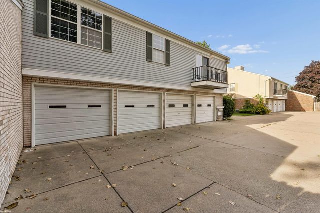 24611 Lake Meadow Street, Harrison Twp, MI 48045