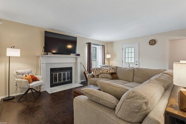 24611 Lake Meadow Street, Harrison Twp, MI 48045
