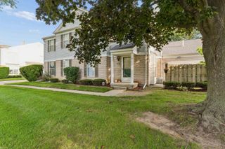 24611 Lake Meadow Street, Harrison Twp, MI 48045