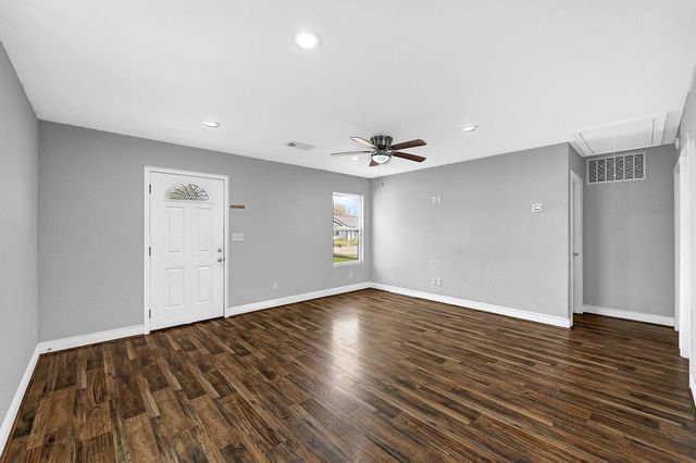 7710 Erath Street, Houston, TX 77023