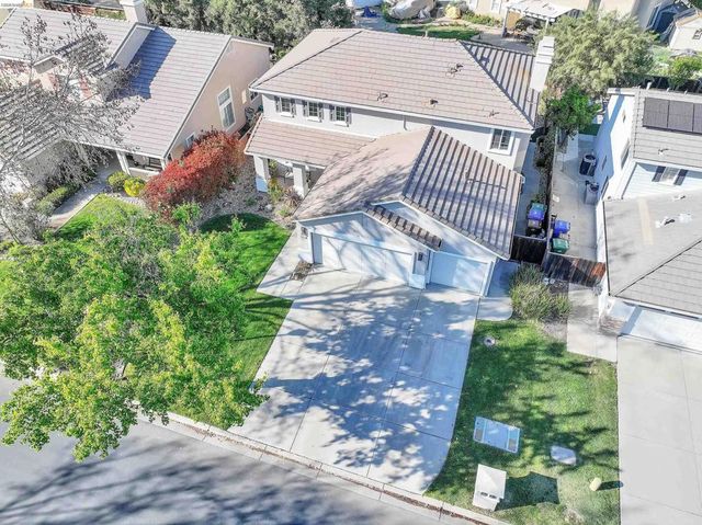 2037 Newton Dr, Brentwood, CA 94513
