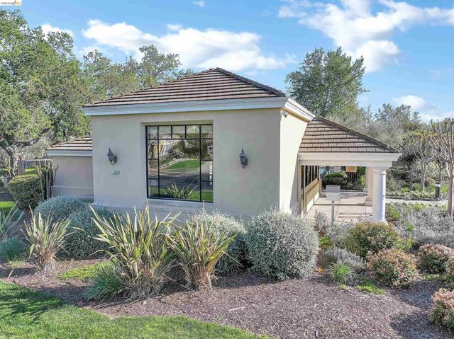 2037 Newton Dr, Brentwood, CA 94513