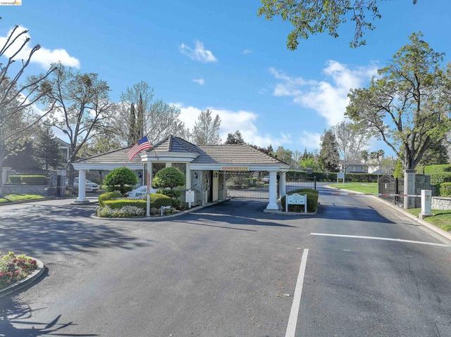 2037 Newton Dr, Brentwood, CA 94513