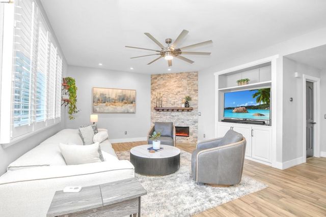 2037 Newton Dr, Brentwood, CA 94513