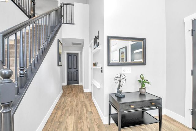 2037 Newton Dr, Brentwood, CA 94513