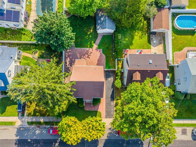 116 West Avenue, Hicksville, NY 11801