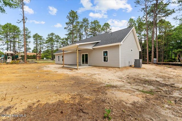 439 E Philadelphia Avenue, Pinebluff, NC 28373