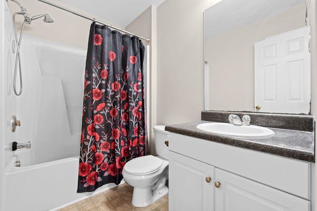 282 Waxberry Court, Boiling Springs, SC 29316