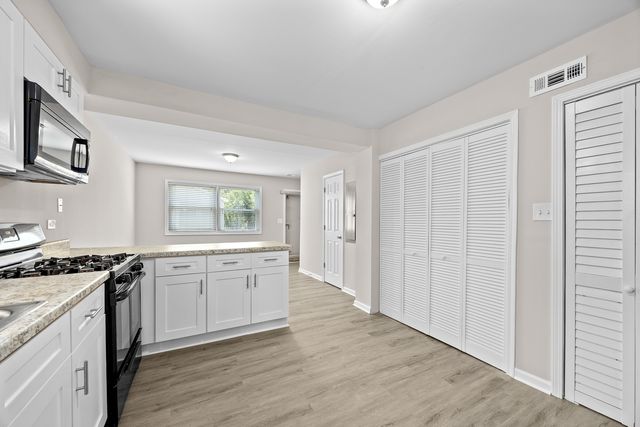 4117 W 99th Street, Oak Lawn, IL 60453