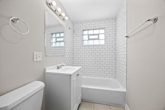 4117 W 99th Street, Oak Lawn, IL 60453