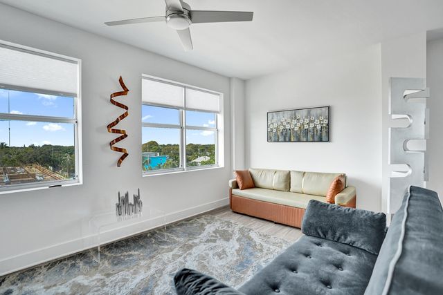236 SE 5th Avenue 312, Delray Beach, FL 33483