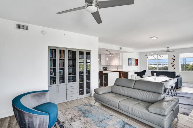 236 SE 5th Avenue 312, Delray Beach, FL 33483