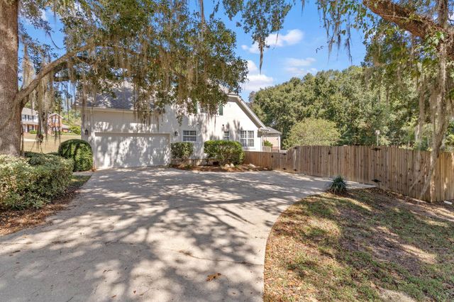 250 Thornberg Drive, Tallahassee, FL 32312