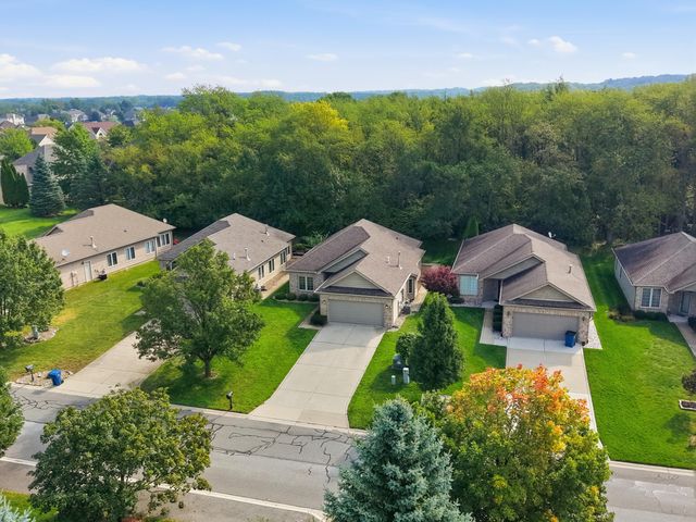 10513 Ontario Drive, Winfield, IN 46307