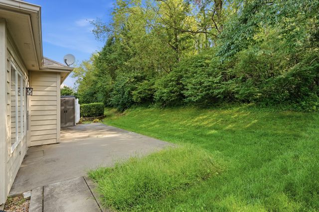 10513 Ontario Drive, Winfield, IN 46307
