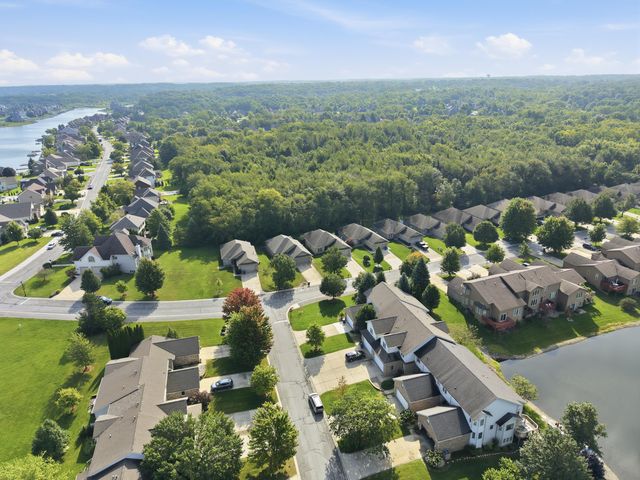 10513 Ontario Drive, Winfield, IN 46307