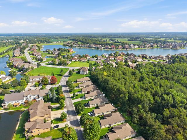 10513 Ontario Drive, Winfield, IN 46307