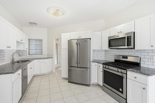10513 Ontario Drive, Winfield, IN 46307