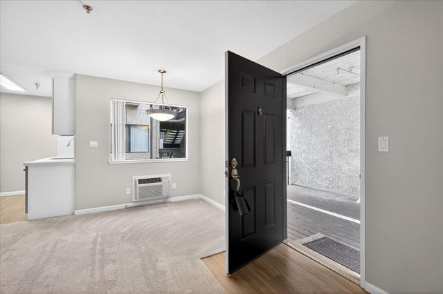 880 E Fremont Avenue 423, Sunnyvale, CA 94087