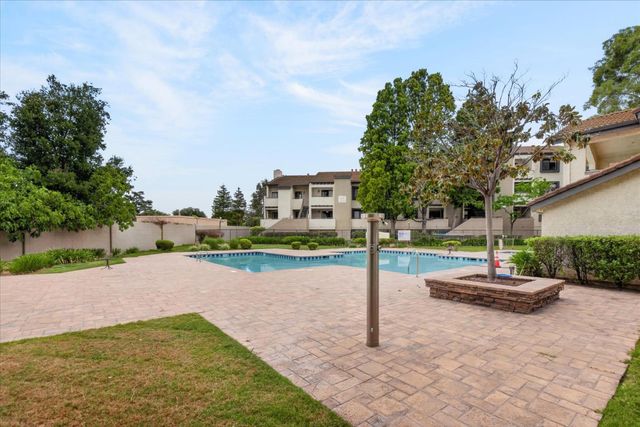880 E Fremont Avenue 423, Sunnyvale, CA 94087