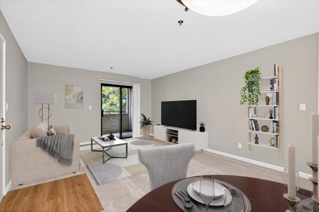 880 E Fremont Avenue 423, Sunnyvale, CA 94087