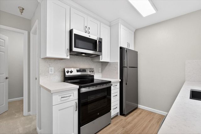 880 E Fremont Avenue 423, Sunnyvale, CA 94087
