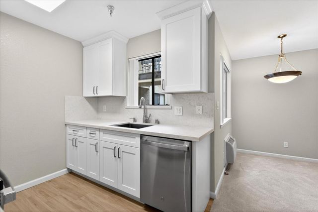 880 E Fremont Avenue 423, Sunnyvale, CA 94087
