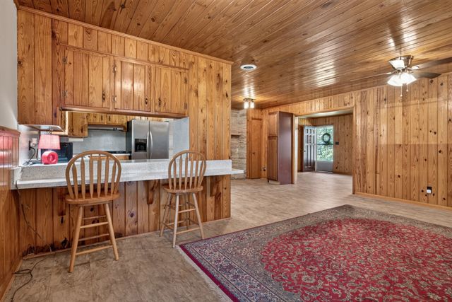 8997 Holmes Creek Rd, Smithville, TN 37166