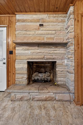 8997 Holmes Creek Rd, Smithville, TN 37166