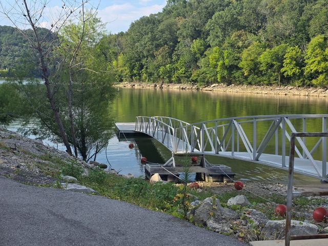 8997 Holmes Creek Rd, Smithville, TN 37166