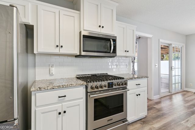 157 Country Walk Circle, Brunswick, GA 31525