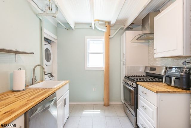 24 Simpson Ave, Parsippany-troy Hills Twp., NJ 07878