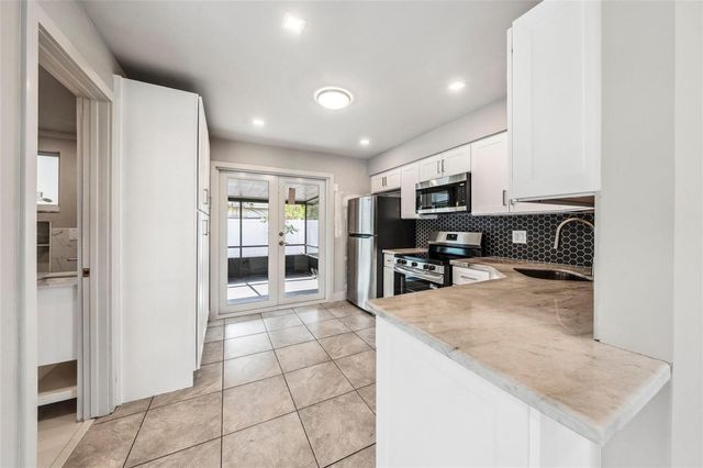 4800 NE 4th Avenue, Fort Lauderdale, FL 33334