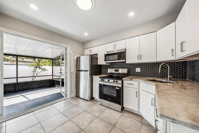 4800 NE 4th Avenue, Fort Lauderdale, FL 33334