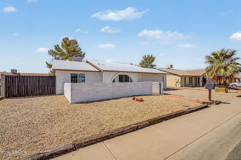 2821 W CHARLESTON Avenue, Phoenix, AZ 85053 — photo 3