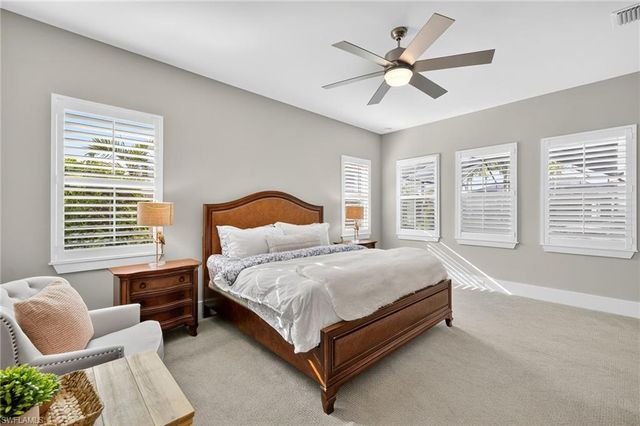 14832 Dockside LN, Naples, FL 34114