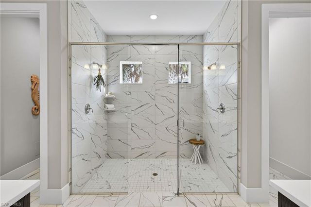 14832 Dockside LN, Naples, FL 34114