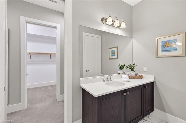 14832 Dockside LN, Naples, FL 34114