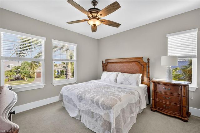 14832 Dockside LN, Naples, FL 34114