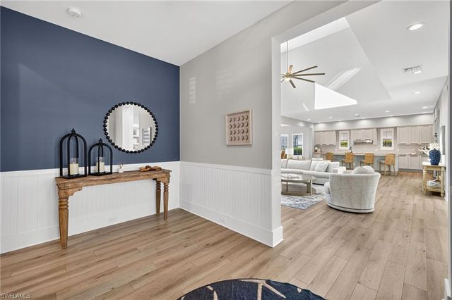 14832 Dockside LN, Naples, FL 34114