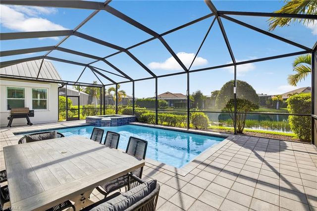 14832 Dockside LN, Naples, FL 34114