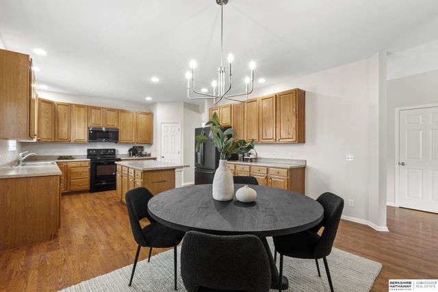 16147 U Circle, Omaha, NE 68135