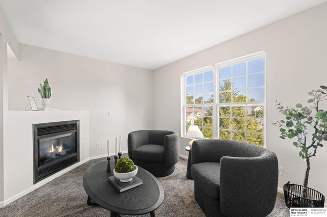 16147 U Circle, Omaha, NE 68135