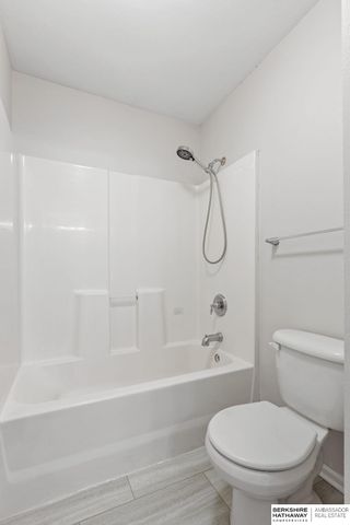 16147 U Circle, Omaha, NE 68135
