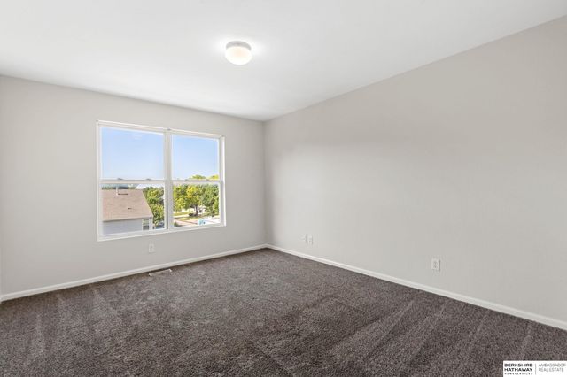 16147 U Circle, Omaha, NE 68135