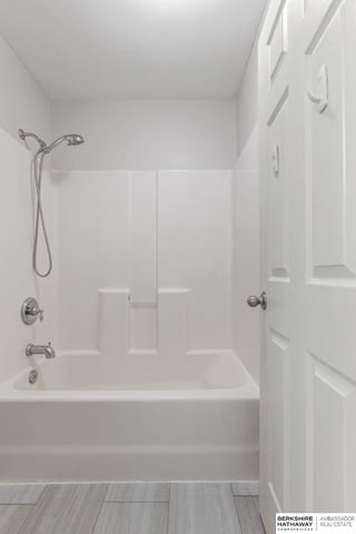 16147 U Circle, Omaha, NE 68135